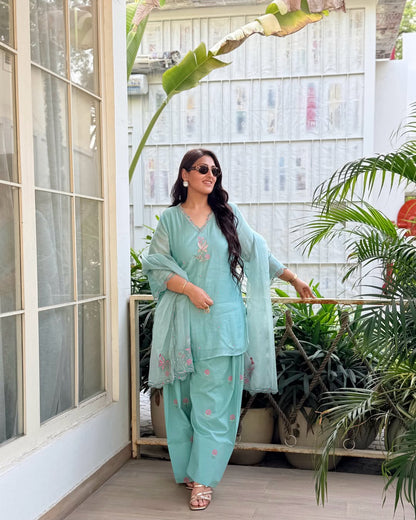 Amaira Chanderi Farshi Suit