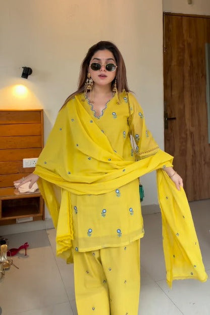 Amaira Chanderi Farshi Suit